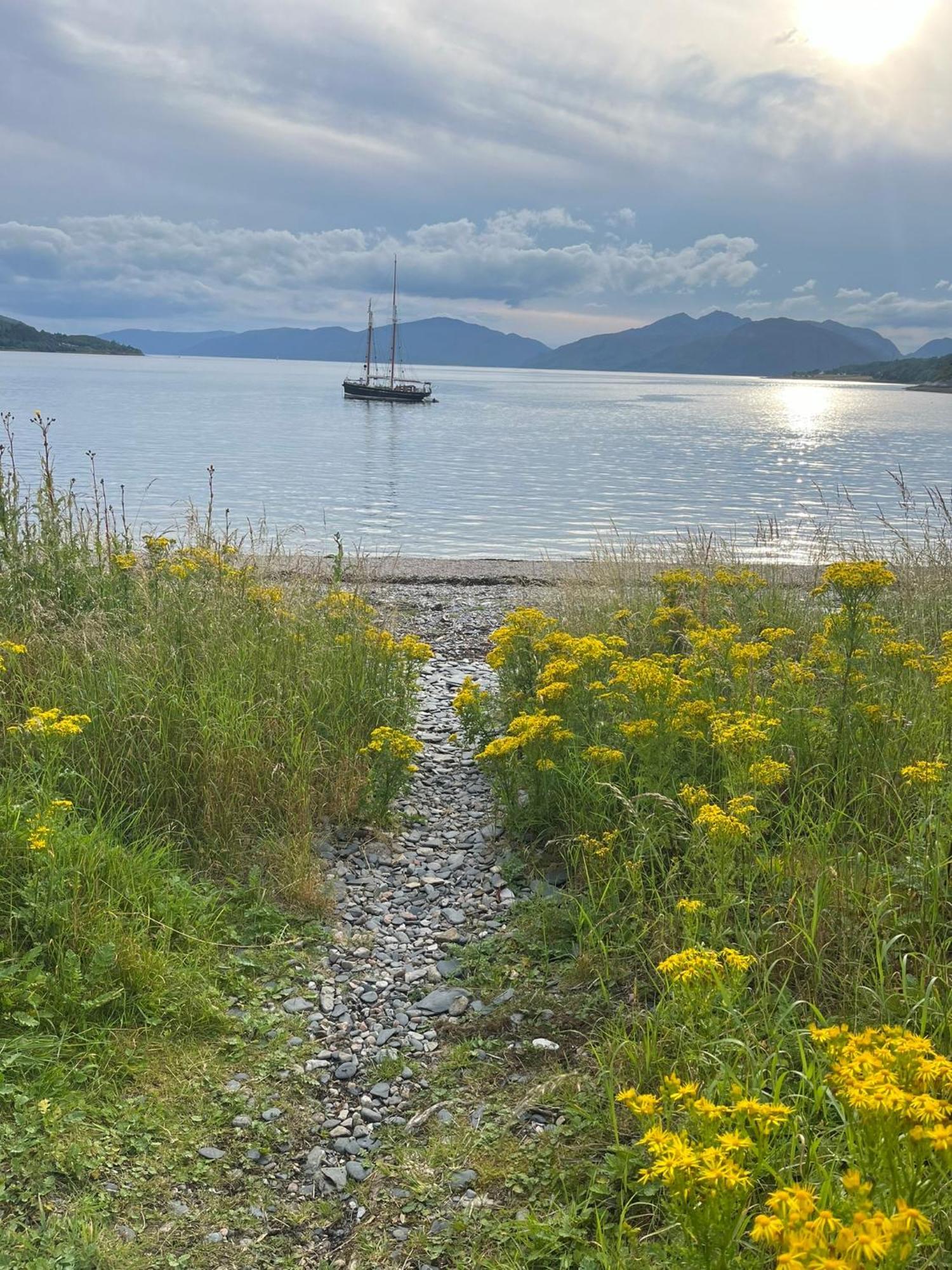 View Of The Mountain Apartment North Ballachulish Екстериор снимка